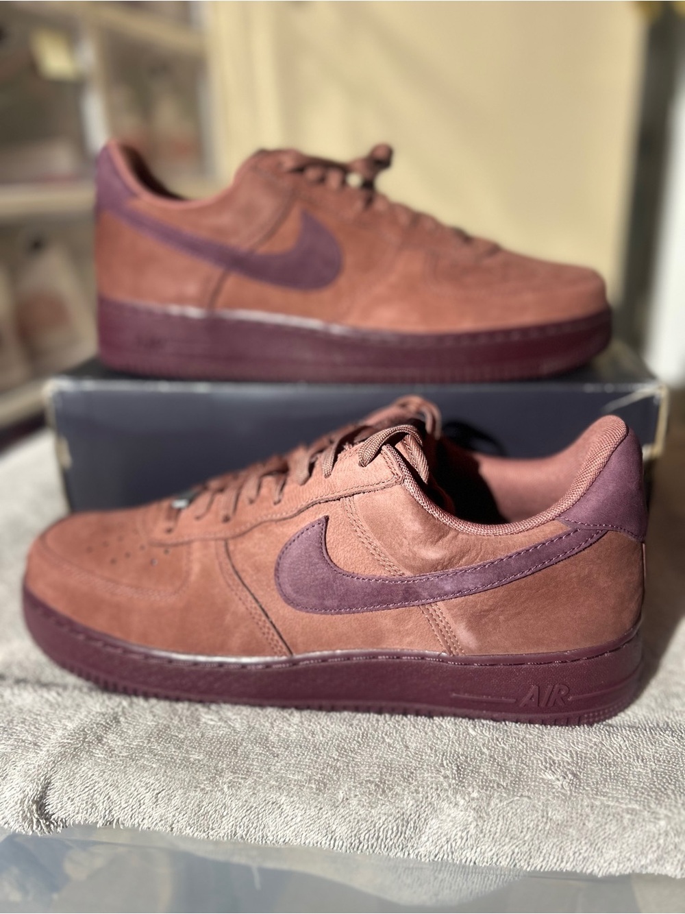 Nike Air Force 1 Low Retro Premium "Red Sepia" (Style Code: IO9555-201) has box